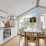 2 Bedroom Gorgeous In 別荘