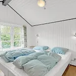 2 Bedroom Gorgeous In *