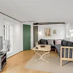 2 Bedroom Gorgeous In