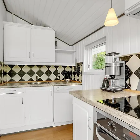 In With Kitchen