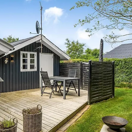 2 Bedroom Gorgeous In *
